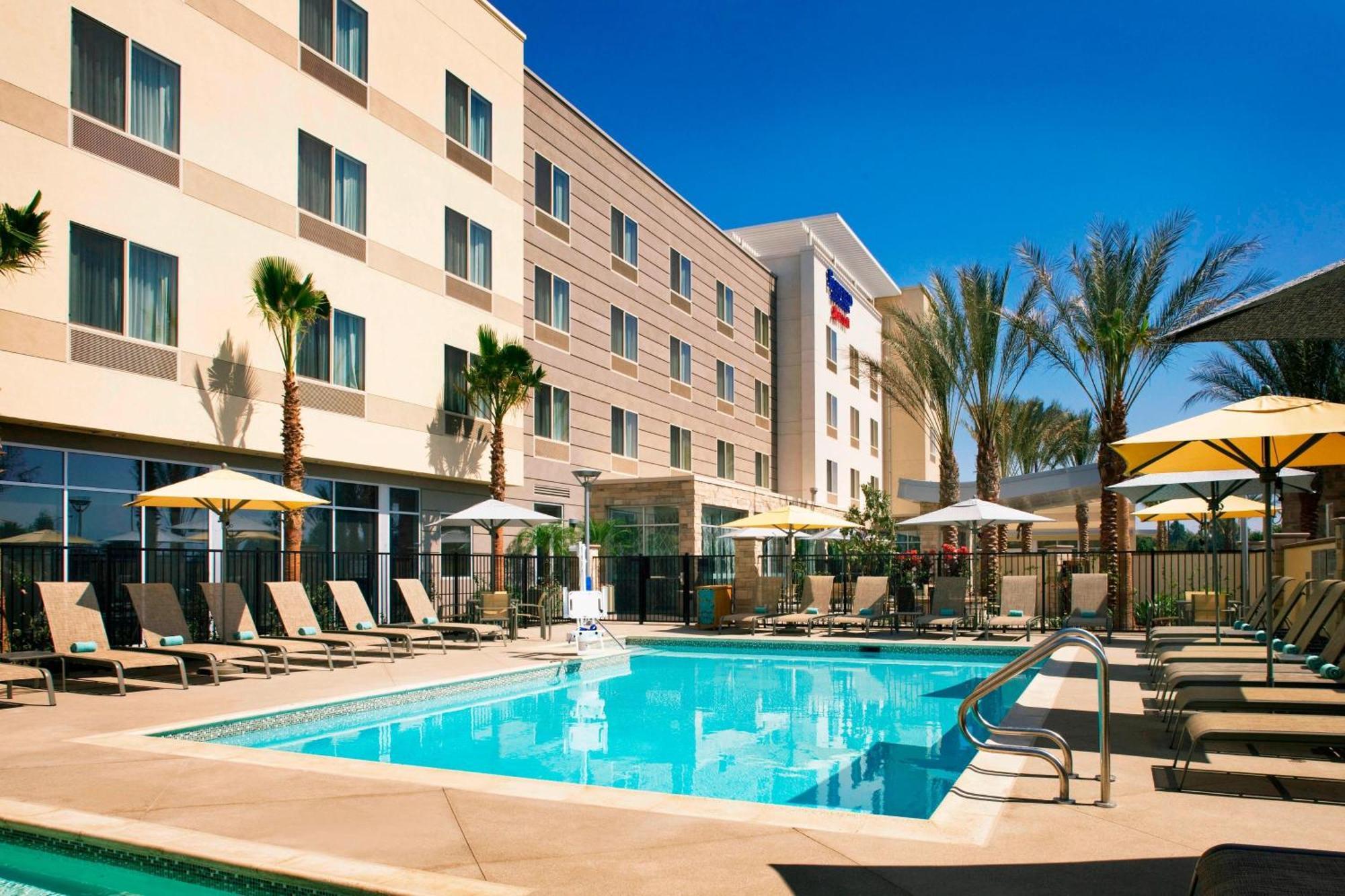 Fairfield Inn & Suites By Marriott Tustin Orange County Exterior photo