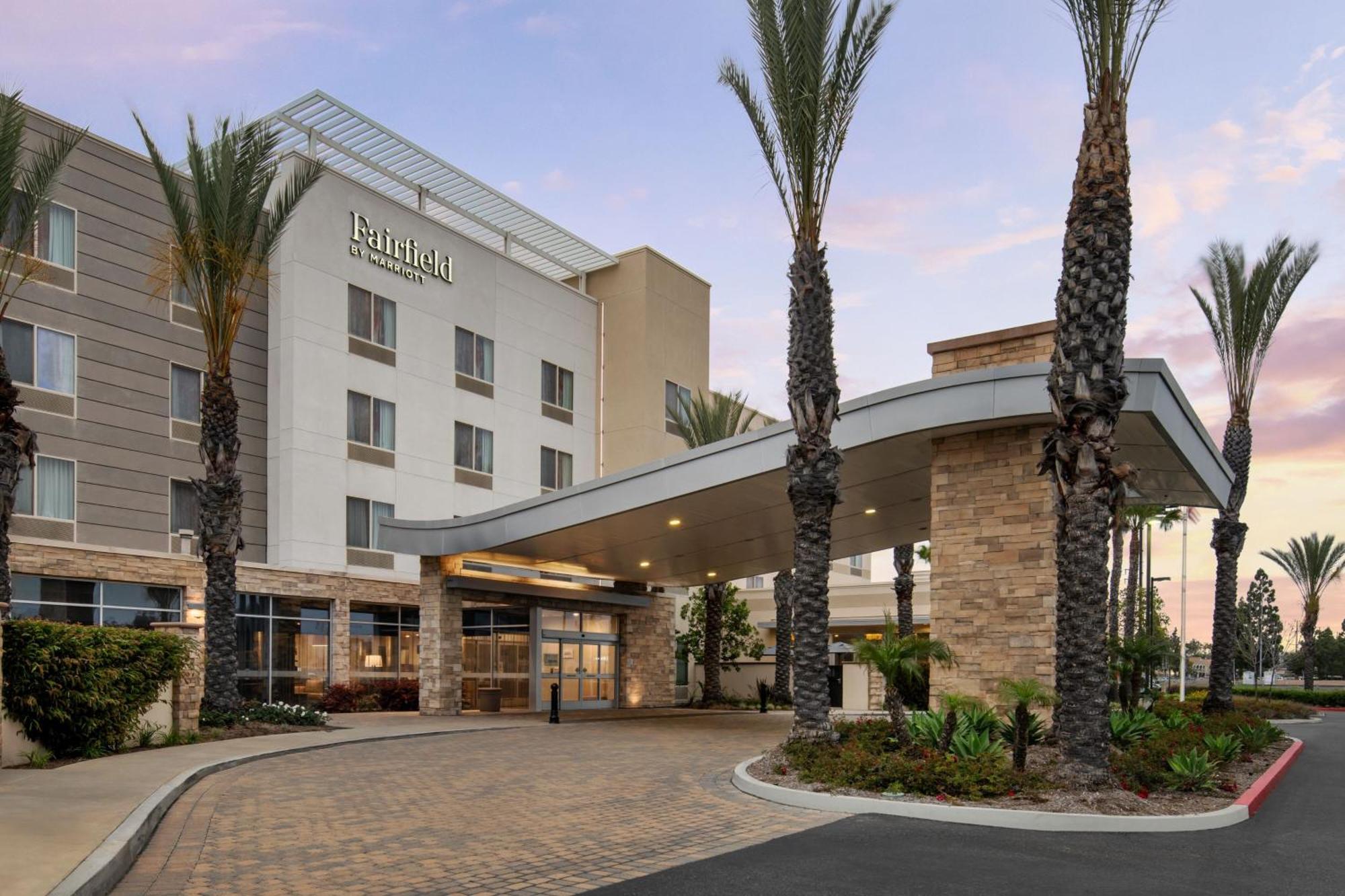 Fairfield Inn & Suites By Marriott Tustin Orange County Exterior photo