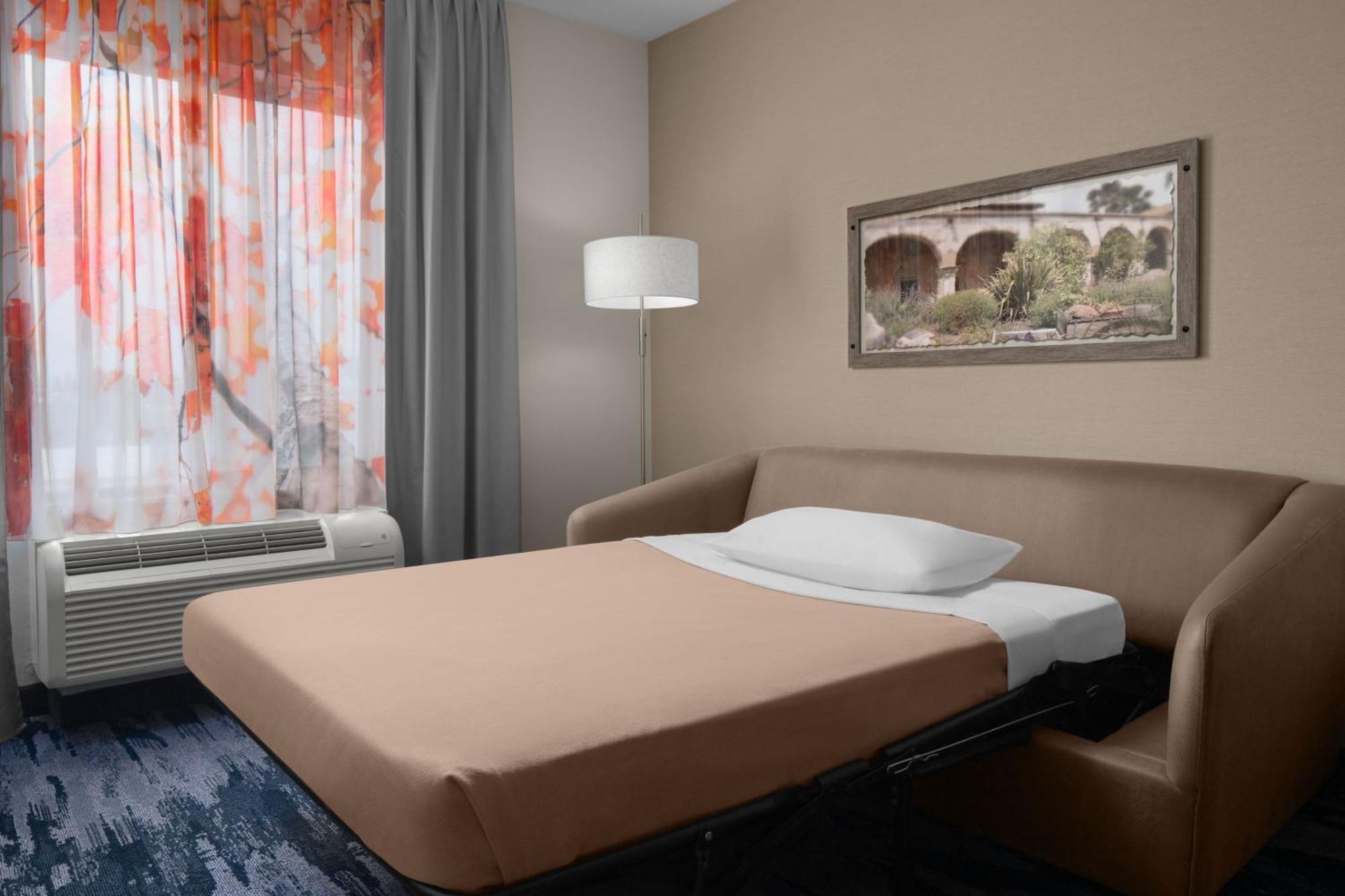 Fairfield Inn & Suites By Marriott Tustin Orange County Exterior photo